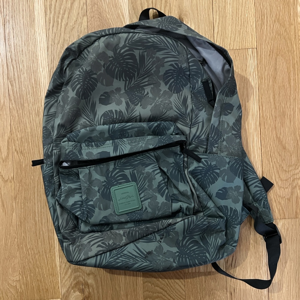 HotStyle 599s Water Resistant Backpack in Tropical Olive Green